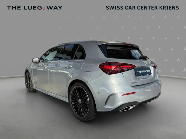MERCEDES-BENZ A 200 Night Star - AMG / Rückfahrkamera / Sitzmemory / Soundsystem / Panorama-Dach