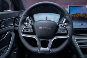 BYD Seal U DM-i Comfort / Panorama / Head-Up Display / 360° Kamera