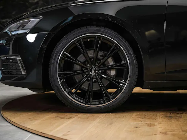 AUDI A6 Avant 45 TFSI Design S-tronic *21" Felgen*LEDER*Sitzlüftung*Assistenzpaket Tour*