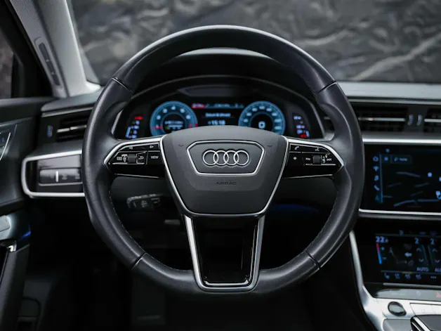 AUDI A6 Avant 45 TFSI Design S-tronic *21" Felgen*LEDER*Sitzlüftung*Assistenzpaket Tour*
