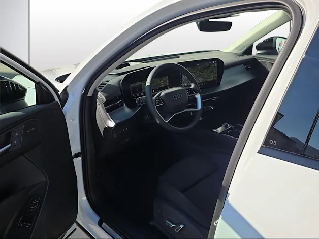 AUDI Q3 SUV e-hybrid 200 kW S tronig