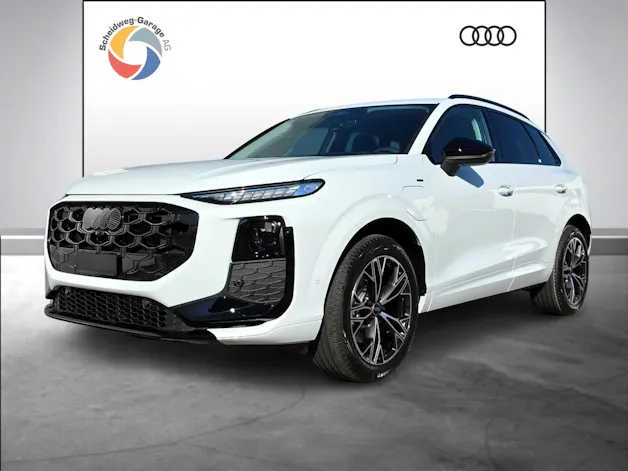 AUDI Q3 SUV e-hybrid 200 kW S tronig