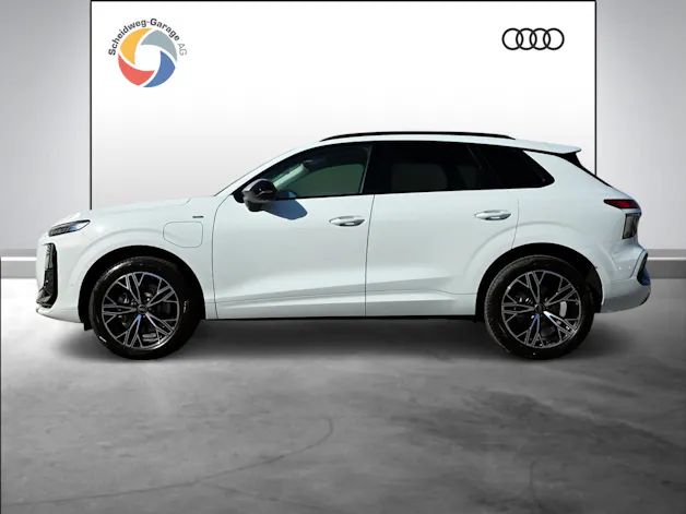AUDI Q3 SUV e-hybrid 200 kW S tronig