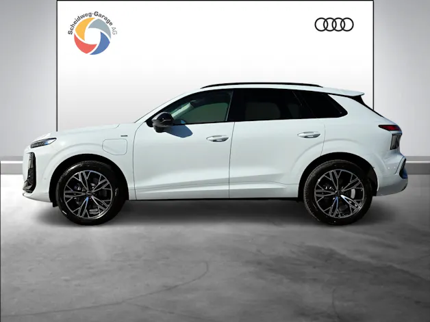 AUDI Q3 SUV e-hybrid 200 kW S tronig