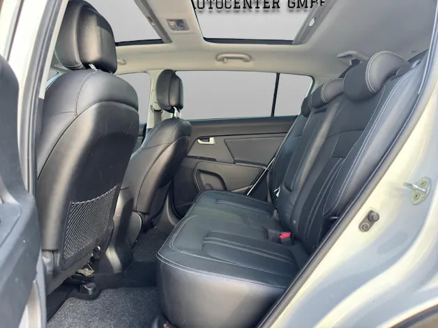 Kia Sportage 2.0 CRDi Trend 4WD Automatic *Vollausstattung*