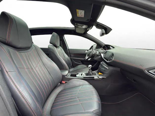 PEUGEOT 308 1.6 THP GT * PANORAMA * LEDERSITZE ELEKTRISCH * MASSAGEFUNKTION * DENON HiFi *