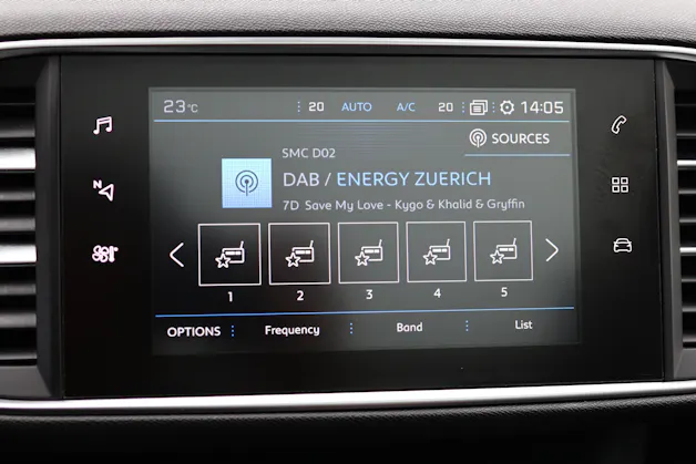 PEUGEOT 308 1.6 THP GT * PANORAMA * LEDERSITZE ELEKTRISCH * MASSAGEFUNKTION * DENON HiFi *