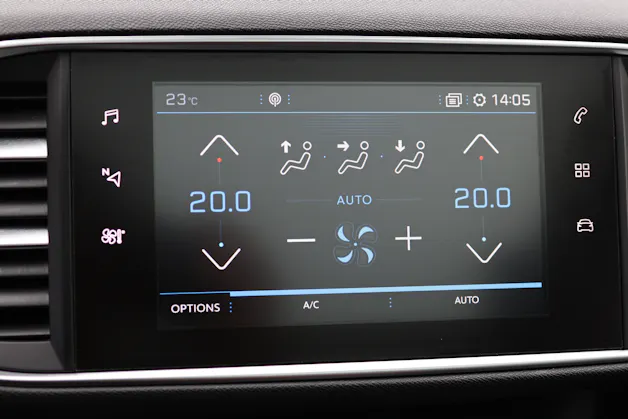 PEUGEOT 308 1.6 THP GT * PANORAMA * LEDERSITZE ELEKTRISCH * MASSAGEFUNKTION * DENON HiFi *
