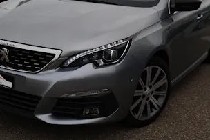 PEUGEOT 308 1.6 THP GT * PANORAMA * LEDERSITZE ELEKTRISCH * MASSAGEFUNKTION * DENON HiFi *