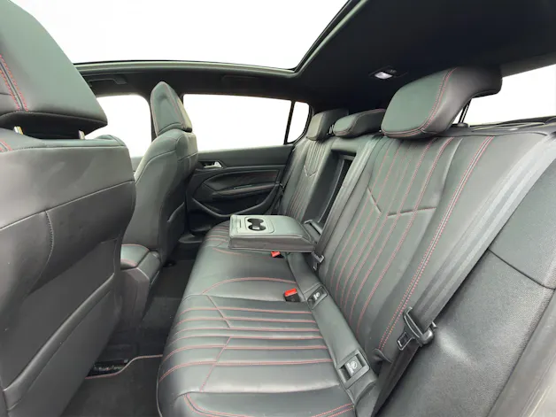 PEUGEOT 308 1.6 THP GT * PANORAMA * LEDERSITZE ELEKTRISCH * MASSAGEFUNKTION * DENON HiFi *