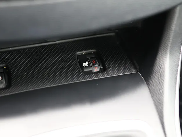 PEUGEOT 308 1.6 THP GT * PANORAMA * LEDERSITZE ELEKTRISCH * MASSAGEFUNKTION * DENON HiFi *