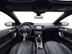PEUGEOT 308 1.6 THP GT * PANORAMA * LEDERSITZE ELEKTRISCH * MASSAGEFUNKTION * DENON HiFi *