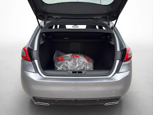 PEUGEOT 308 1.6 THP GT * PANORAMA * LEDERSITZE ELEKTRISCH * MASSAGEFUNKTION * DENON HiFi *