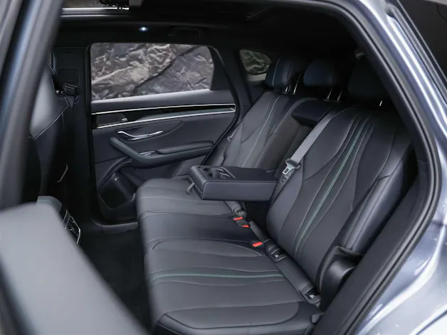 BYD Seal U DM-i Design AWD *SOFORT Verfügbar*Werksgarantie*Lenkradheizung*Sitzbelüftung*360° Kamera*
