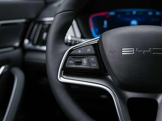 BYD Seal U DM-i Design AWD *SOFORT Verfügbar*Werksgarantie*Lenkradheizung*Sitzbelüftung*360° Kamera*