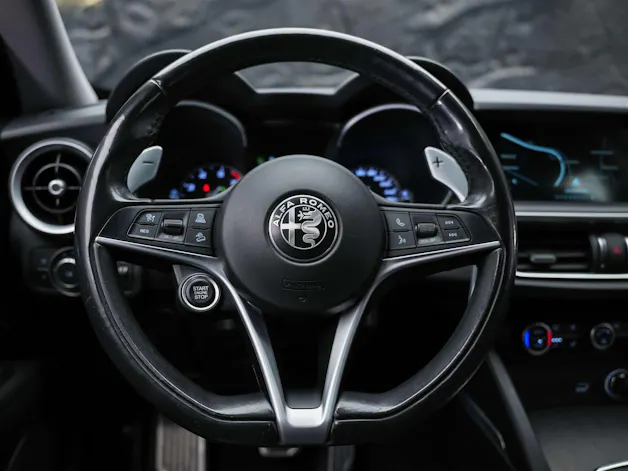 ALFA ROMEO Stelvio 2.0 Super Q4 Automatic *CH Fahrzeug*Lenkradheizung*