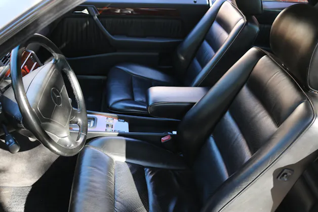 MERCEDES-BENZ 300 CE