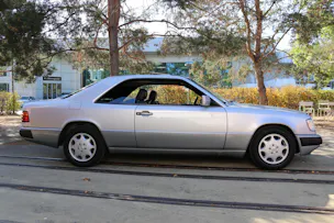 MERCEDES-BENZ 300 CE