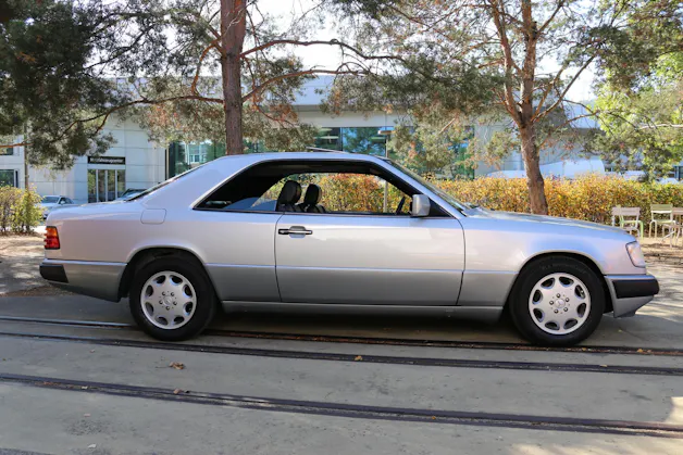 MERCEDES-BENZ 300 CE
