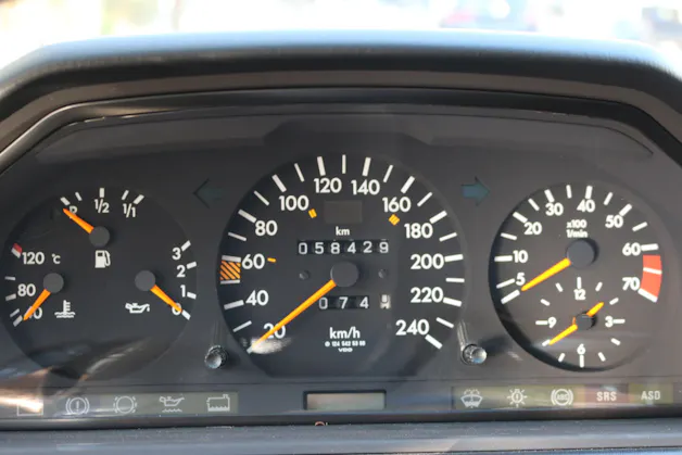 MERCEDES-BENZ 300 CE