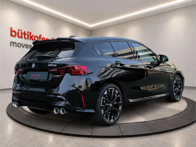 BMW M135i xDrive