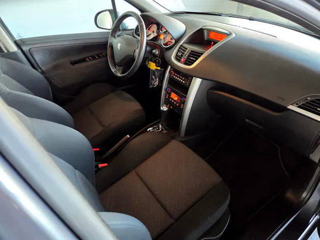 PEUGEOT 207 1.6 16V Sport Automatic