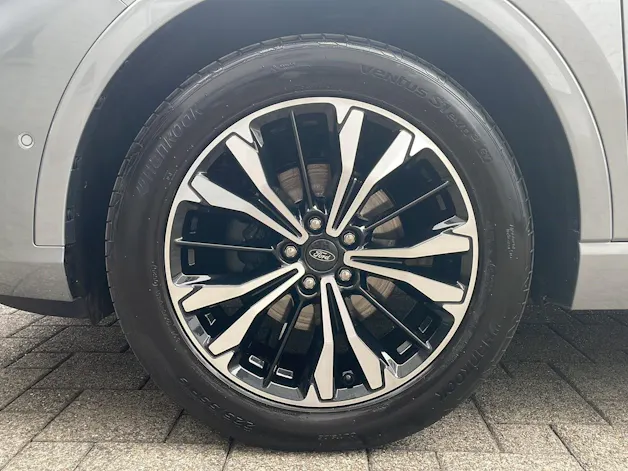 FORD Kuga 2.5 Hybrid ST-Line X 4x4