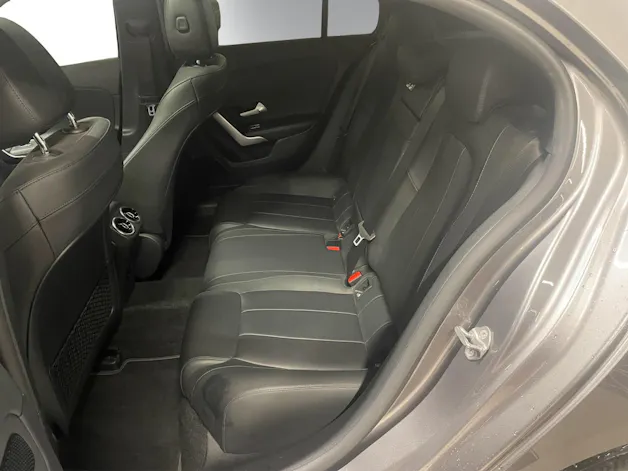 MERCEDES-BENZ A 180 Night Star 7G-DCT