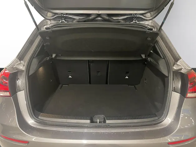 MERCEDES-BENZ A 180 Night Star 7G-DCT
