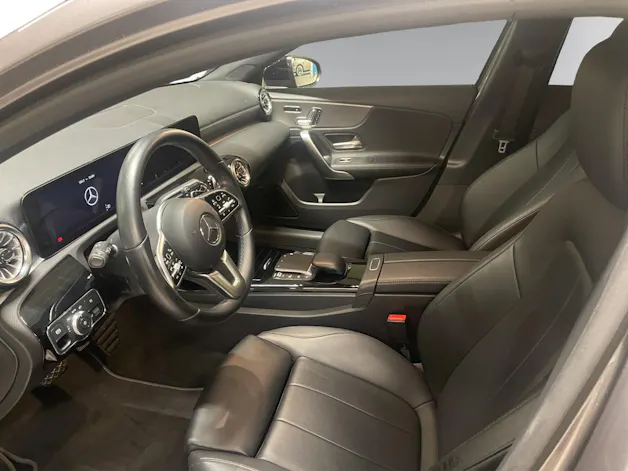 MERCEDES-BENZ A 180 Night Star 7G-DCT
