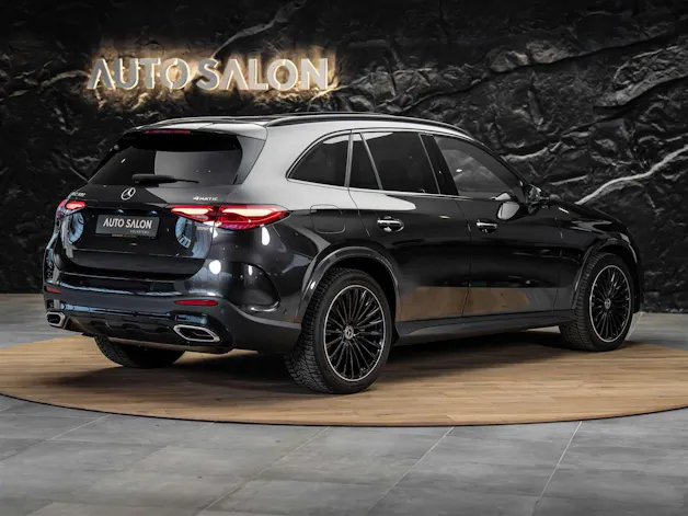 MERCEDES-BENZ GLC 300 4Matic AMG Line 9G-Tronic *Facelift*Werksgarantie*Panorama*Digital Light*