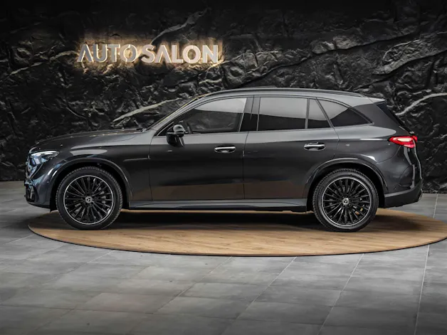 MERCEDES-BENZ GLC 300 4Matic AMG Line 9G-Tronic *Facelift*Werksgarantie*Panorama*Digital Light*