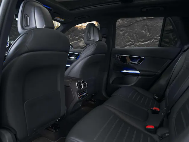 MERCEDES-BENZ GLC 300 4Matic AMG Line 9G-Tronic *Facelift*Werksgarantie*Panorama*Digital Light*