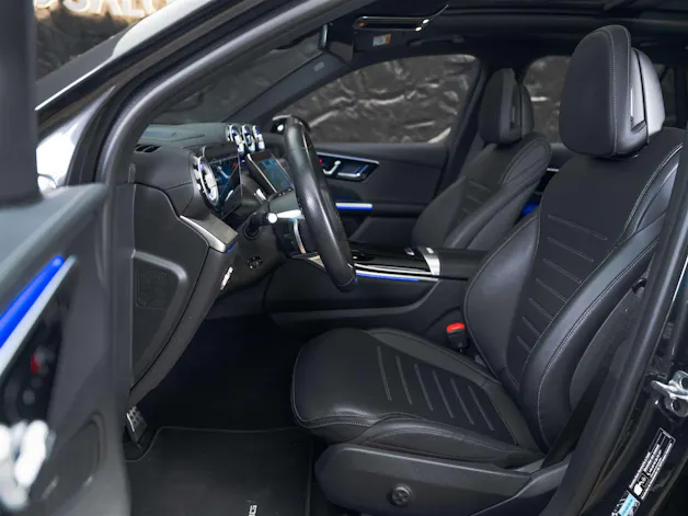 MERCEDES-BENZ GLC 300 4Matic AMG Line 9G-Tronic *Facelift*Werksgarantie*Panorama*Digital Light*