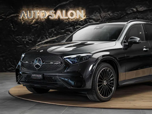 MERCEDES-BENZ GLC 300 4Matic AMG Line 9G-Tronic *Facelift*Werksgarantie*Panorama*Digital Light*