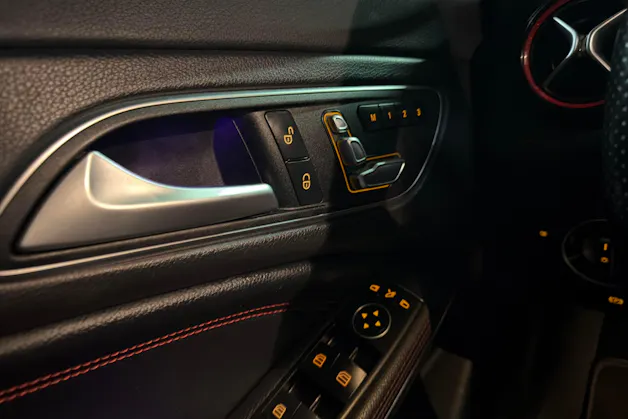 MERCEDES-BENZ CLA Shooting Brake 250 Sport 7G-DCT 4Matic