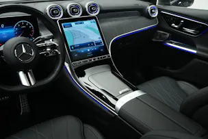 MERCEDES-BENZ GLC 300 4Matic AMG Line 9G-Tronic *AHK * Massagesitze* * Burmester*
