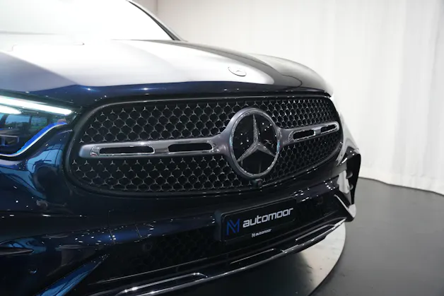 MERCEDES-BENZ GLC 300 4Matic AMG Line 9G-Tronic *AHK * Massagesitze* * Burmester*
