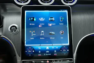 MERCEDES-BENZ GLC 300 4Matic AMG Line 9G-Tronic *AHK * Massagesitze* * Burmester*
