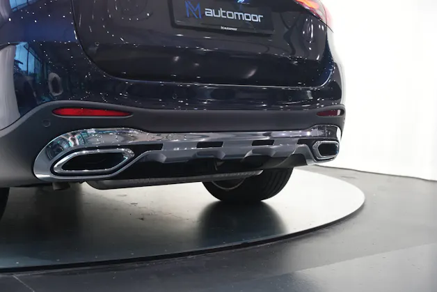 MERCEDES-BENZ GLC 300 4Matic AMG Line 9G-Tronic *AHK * Massagesitze* * Burmester*