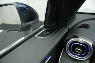 MERCEDES-BENZ GLC 300 4Matic AMG Line 9G-Tronic *AHK * Massagesitze* * Burmester*