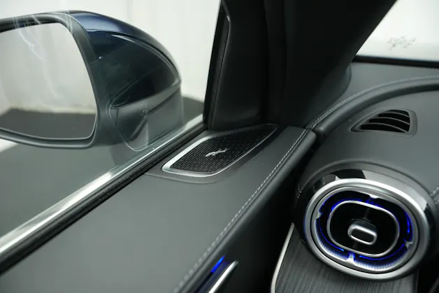 MERCEDES-BENZ GLC 300 4Matic AMG Line 9G-Tronic *AHK * Massagesitze* * Burmester*