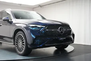 MERCEDES-BENZ GLC 300 4Matic AMG Line 9G-Tronic *AHK * Massagesitze* * Burmester*