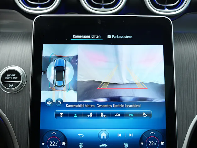 MERCEDES-BENZ GLC 300 4Matic AMG Line 9G-Tronic *AHK * Massagesitze* * Burmester*