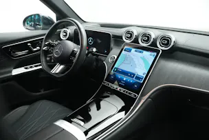 MERCEDES-BENZ GLC 300 4Matic AMG Line 9G-Tronic *AHK * Massagesitze* * Burmester*