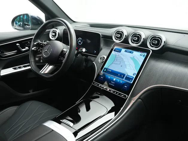 MERCEDES-BENZ GLC 300 4Matic AMG Line 9G-Tronic *AHK * Massagesitze* * Burmester*