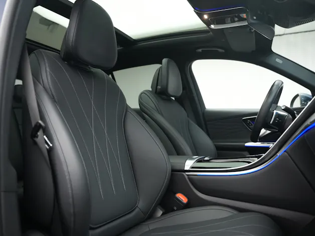 MERCEDES-BENZ GLC 300 4Matic AMG Line 9G-Tronic *AHK * Massagesitze* * Burmester*