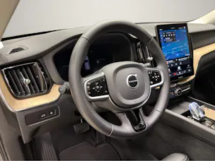 VOLVO XC60 2.0 T8 TE Plus Dark eAWD