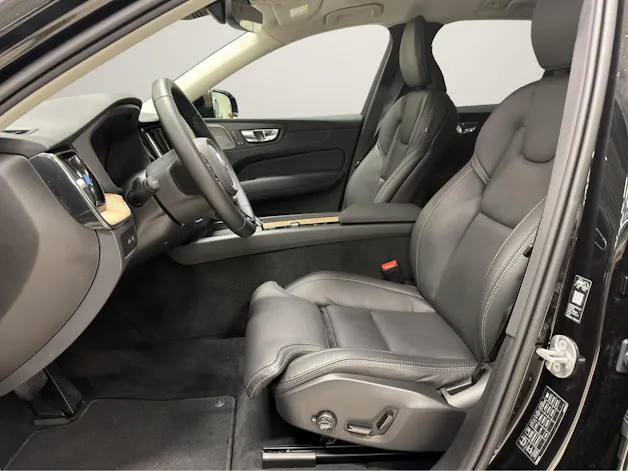 VOLVO XC60 2.0 T8 TE Plus Dark eAWD