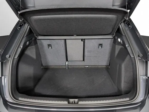 AUDI Q4 e-tron SUV performance Attraction
